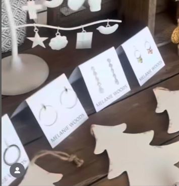 Large White promotional cards 21.3 cm x 10.2 cm