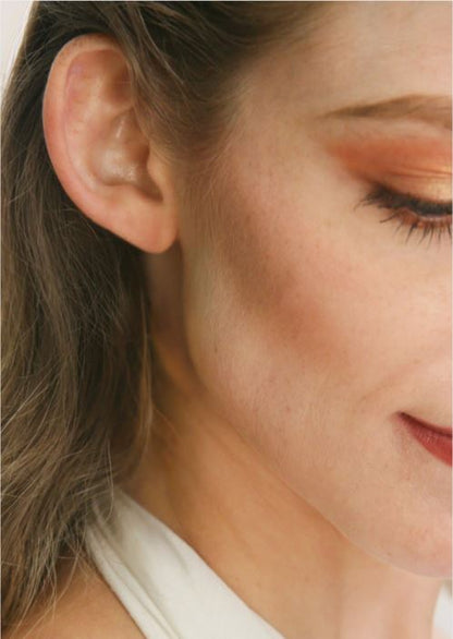 A6 Postcard Silent Seller- add earring for display 105 x 148 millimeters.