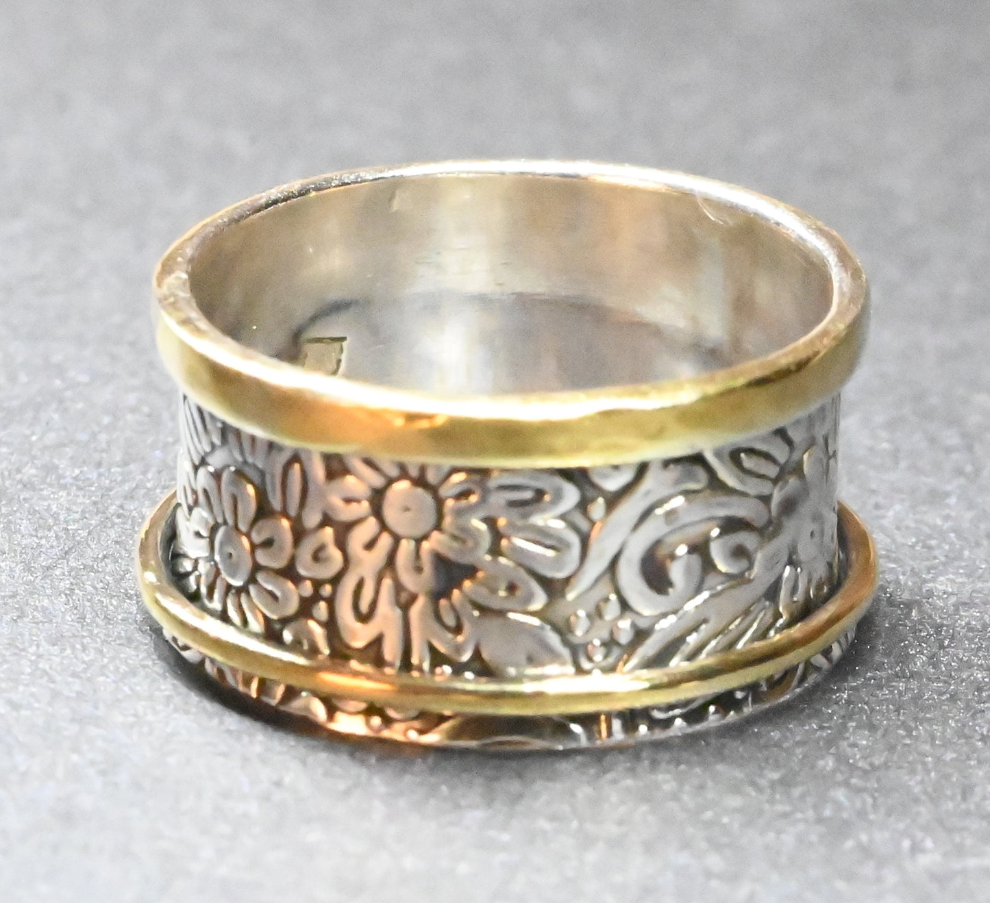 Spinner Ring.  lux IARS21