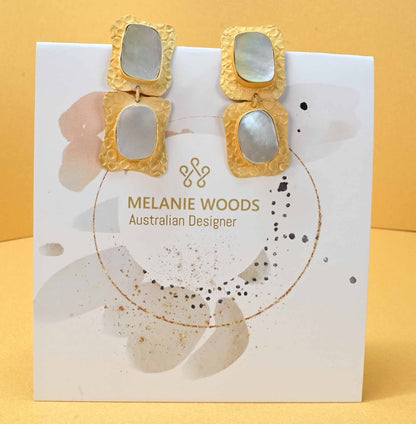 Diva Gold  Earrings Shell.  2 colorway's