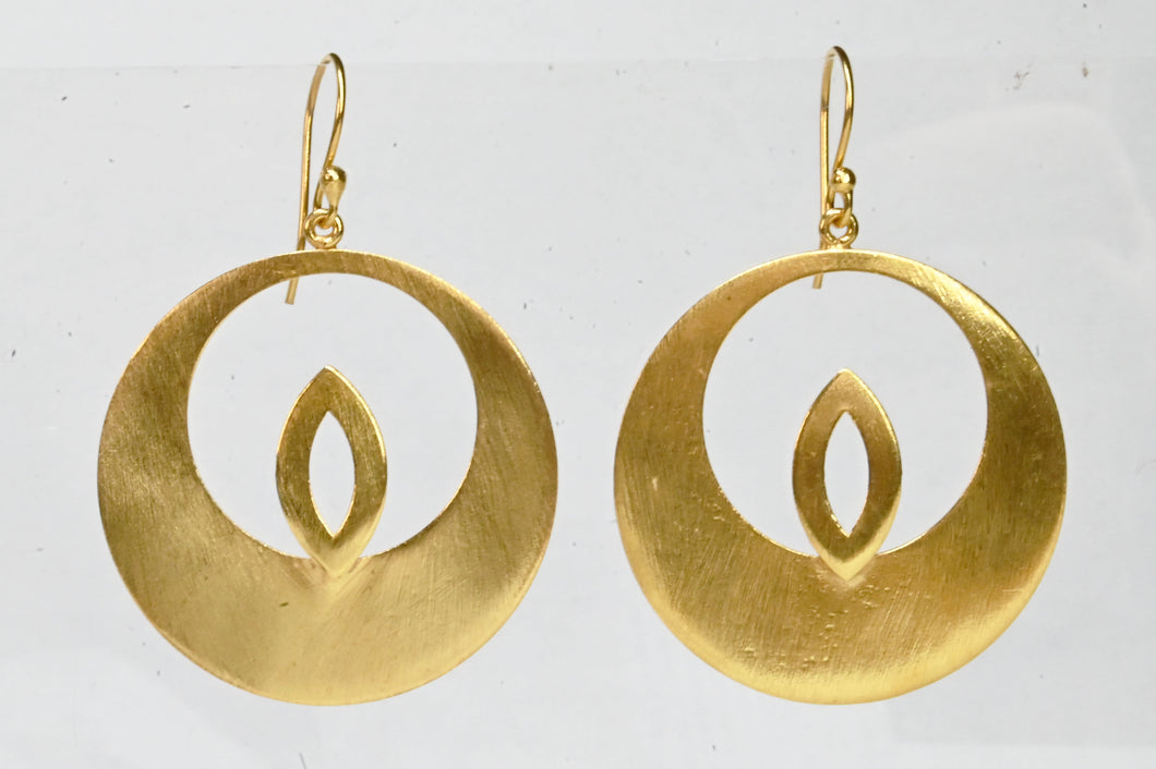 Euro Gold motif long hook Earrings B88