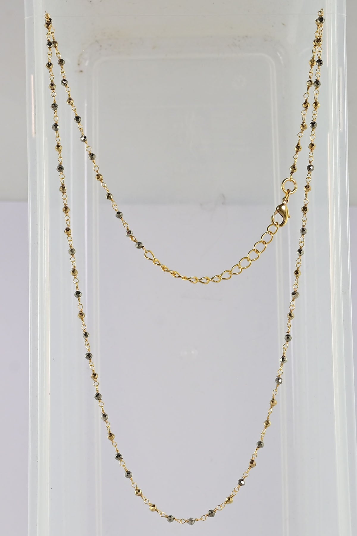 Euro gold and gem necklaces with many gem varieties A1A.