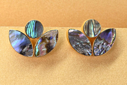 Diva Gold  Earrings Shell.  2 colorway's